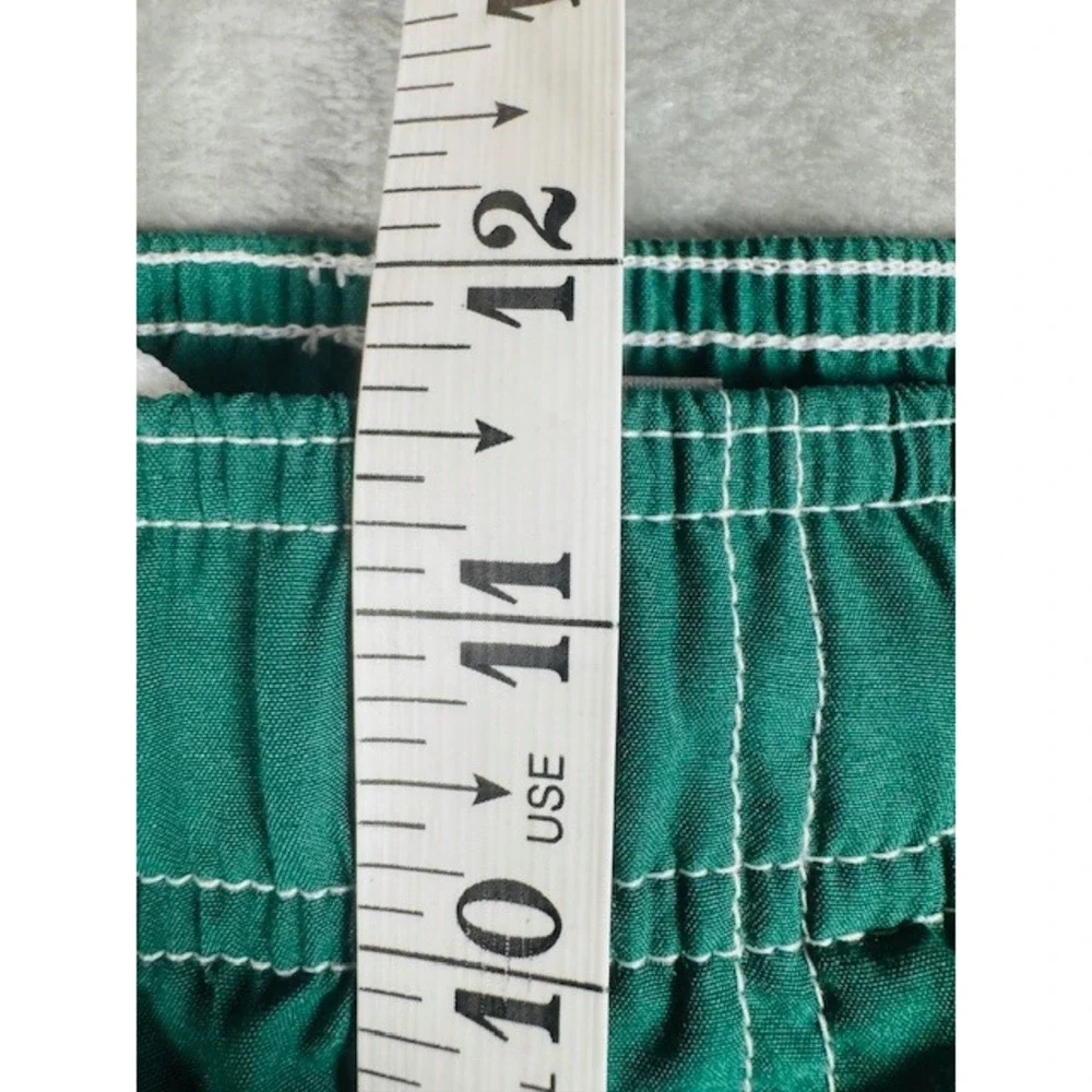 Nike Swim Trunks Mens M Green‎ Board Shorts Mesh Lined Contrast Stitching Sporty